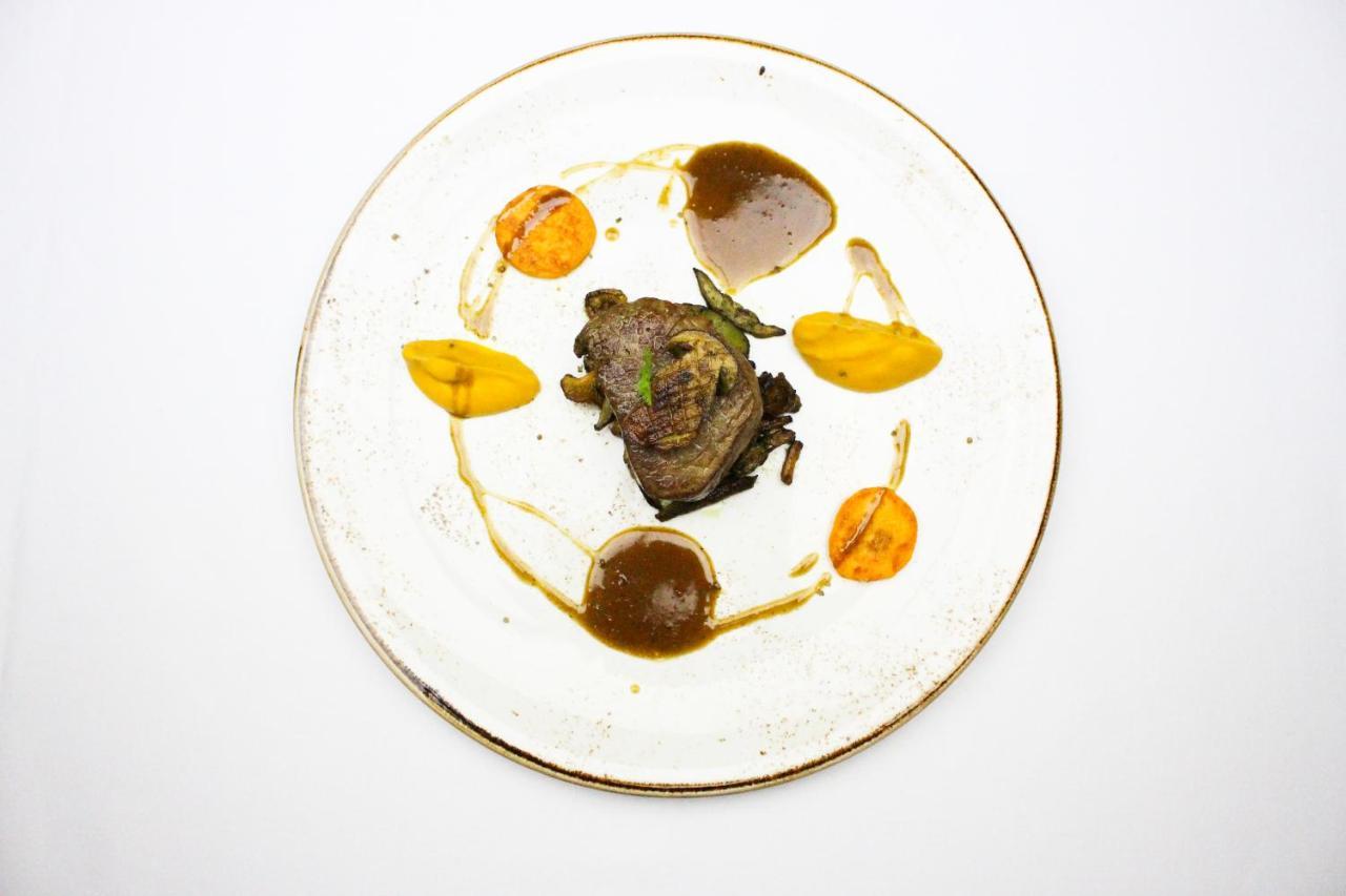 Hotel-Restaurant La P'Tite Auberge Lillebonne Zewnętrze zdjęcie
