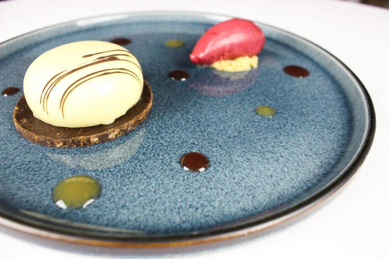 Hotel-Restaurant La P'Tite Auberge Lillebonne Zewnętrze zdjęcie