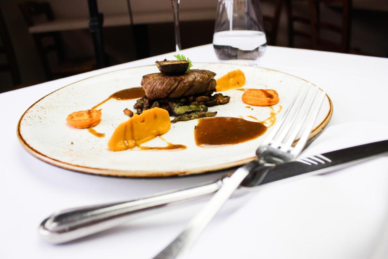 Hotel-Restaurant La P'Tite Auberge Lillebonne Zewnętrze zdjęcie