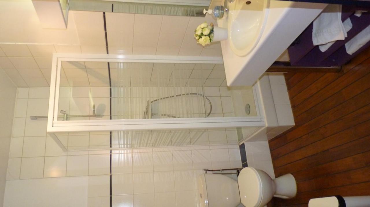 Hotel-Restaurant La P'Tite Auberge Lillebonne Zewnętrze zdjęcie