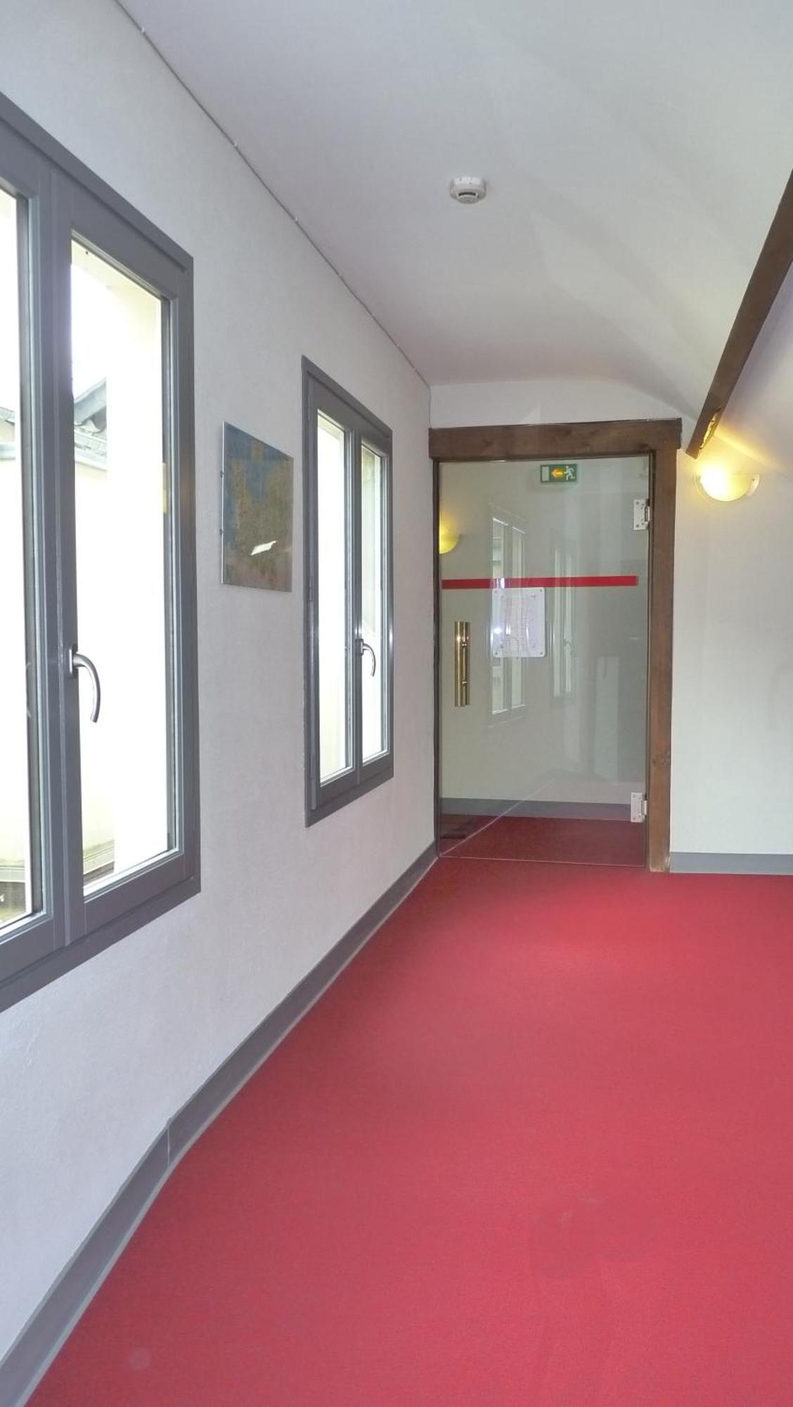 Hotel-Restaurant La P'Tite Auberge Lillebonne Zewnętrze zdjęcie