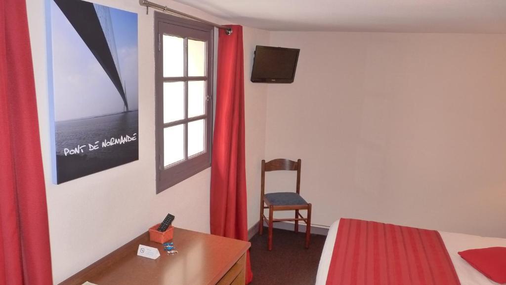 Hotel-Restaurant La P'Tite Auberge Lillebonne Pokój zdjęcie