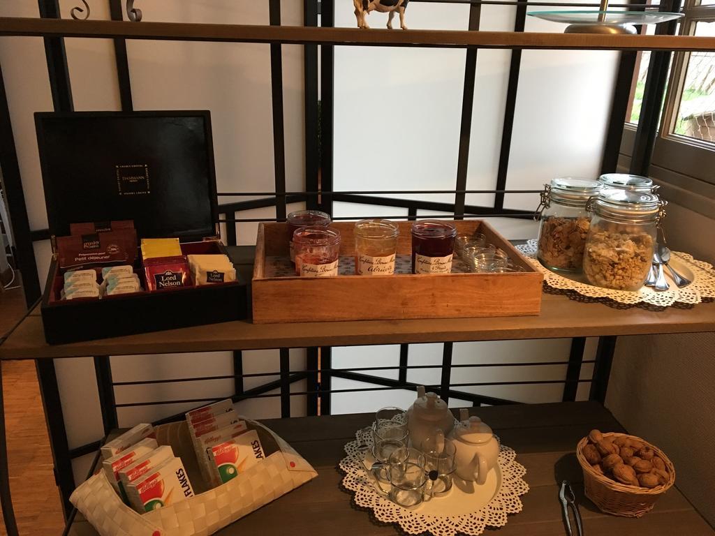 Hotel-Restaurant La P'Tite Auberge Lillebonne Zewnętrze zdjęcie