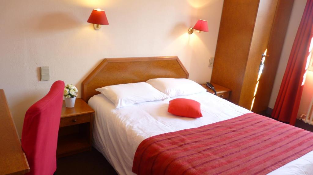 Hotel-Restaurant La P'Tite Auberge Lillebonne Pokój zdjęcie
